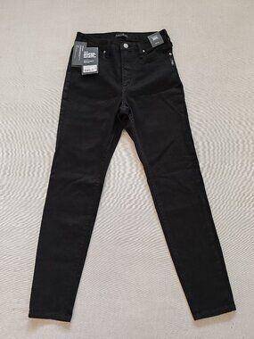 NWT Silver JeansCo Infinite Fit HighRise Skinny Black Eco Friendly Jeans S/P L27